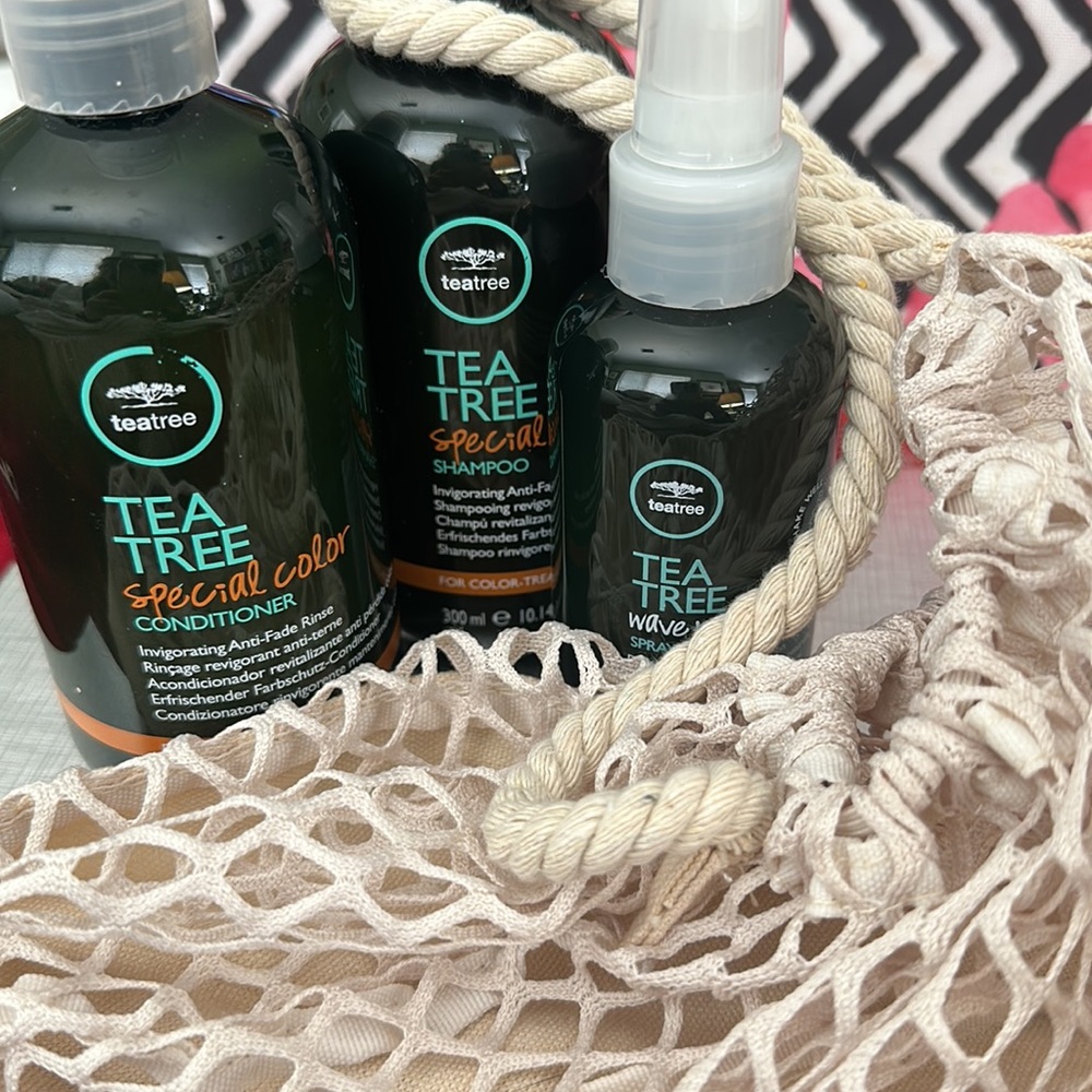 BNWT 3 PIECE BUNDLE Tea Tree Special Color Shampoo & Conditioner & wave spray